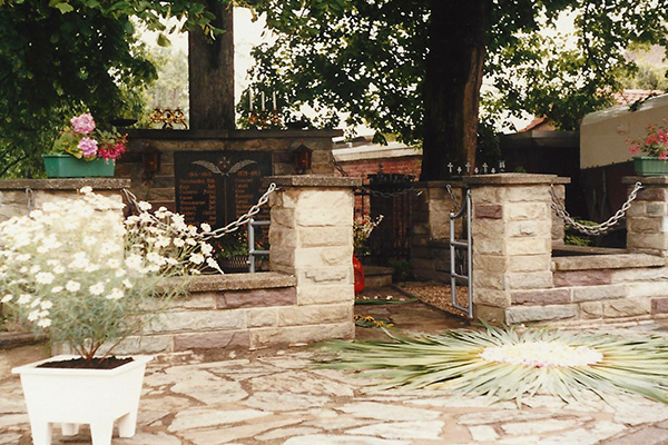 Ehrenmal vor 1989